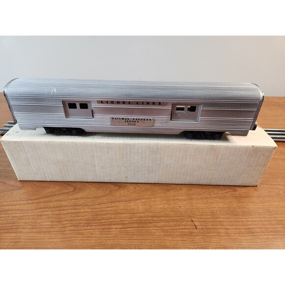 Vintage 1960 Lionel Lines Railway Express Agency #2530 Baggage Car - Picture 15 of 16